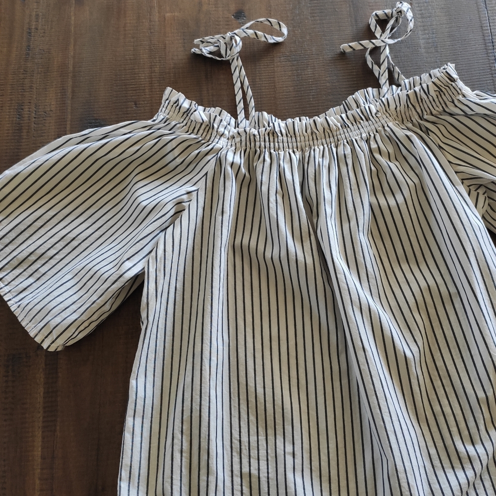 H&M Striped Off Shoulder Top